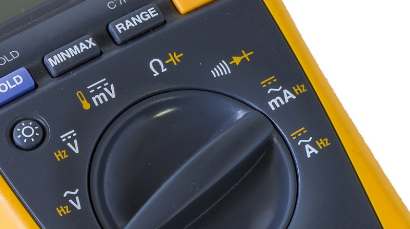 Multimeter Funktionsdrehrad mit Symbolen für die Einstellung der Messkategorie